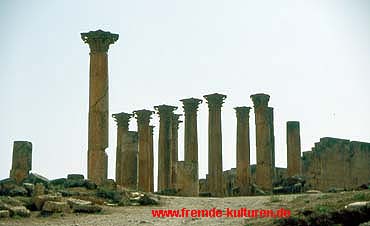 Säulen des Artemistempels/ schwingender Löffel