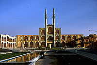 Yazd - Fassade der Tekiyeh Amir Chaqmaq